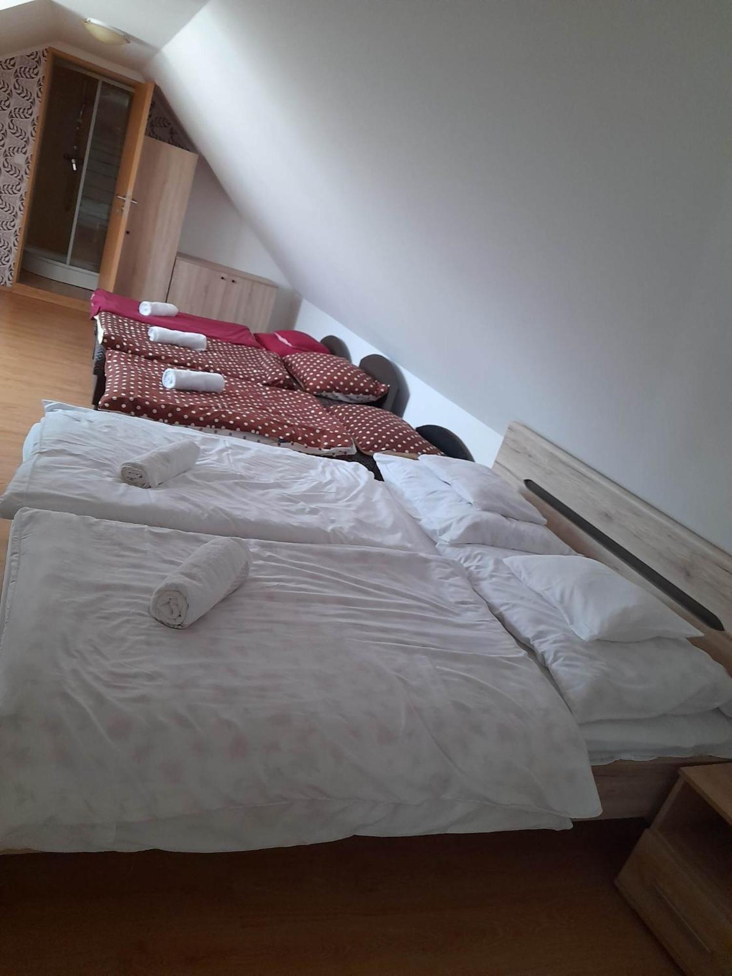Tardos Kemences Fogado Bed & Breakfast エクステリア 写真